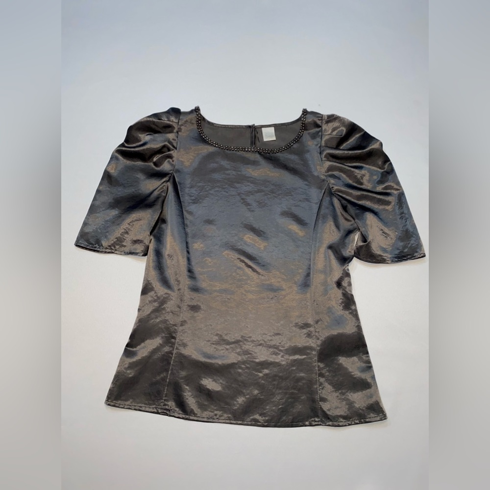 Puff- sleeve Top Camaieu Embellished Silver Grey Blouse with a beaded neckline
